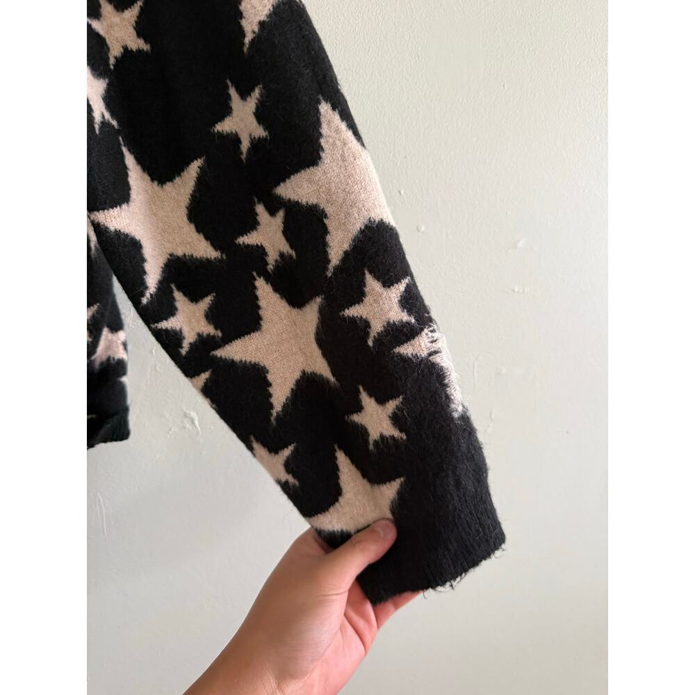 THML | NEW Preppy Soft Knit Black/Cream Star Destroyed Pullover Sweater Sz M - Picture 9 of 10